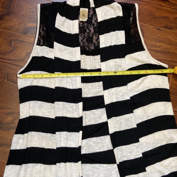 Beautiful striped open front cardigan in size M - Picture 10 of 13